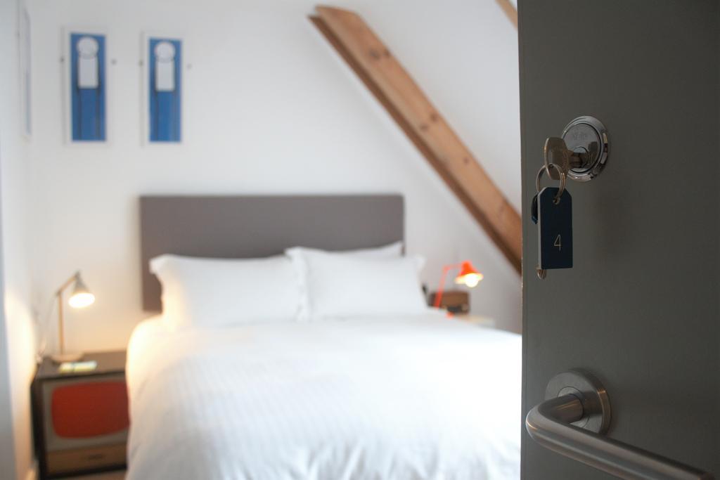 مبيت وإفطار نيوكويي The Blue Door المظهر الخارجي الصورة