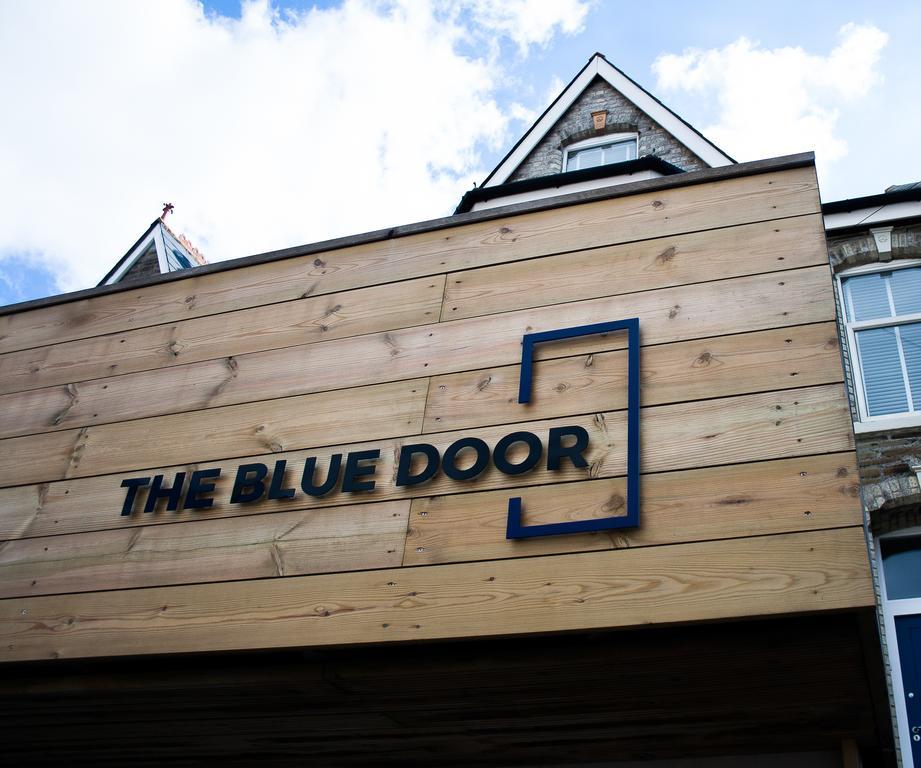 مبيت وإفطار نيوكويي The Blue Door المظهر الخارجي الصورة