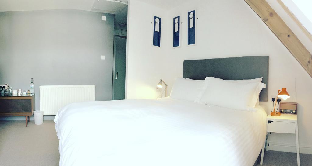 مبيت وإفطار نيوكويي The Blue Door المظهر الخارجي الصورة